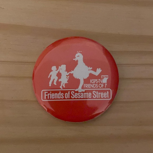 Vintage Sesame Street button - Picture 1 of 2